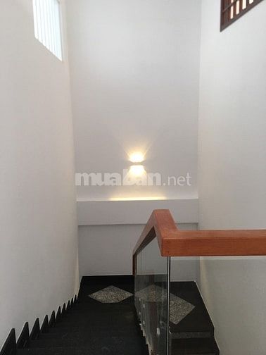 Cho thuê nhà nguyên căn mặt tiền Nguyễn Xí