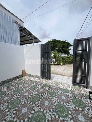 CHỦ NGỘP BÁN GẤP NHÀ ĐẸP TT. HÓC MÔN – GIÁ 880 TRIỆU – SỔ HỒNG RIÊNG