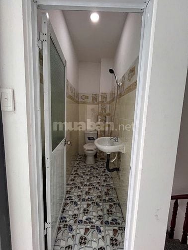 Nhà 1trệt 1lầu cách 3 Mỹ Hạnh 500m, nhận nhà ở ngay với giá 400triệu