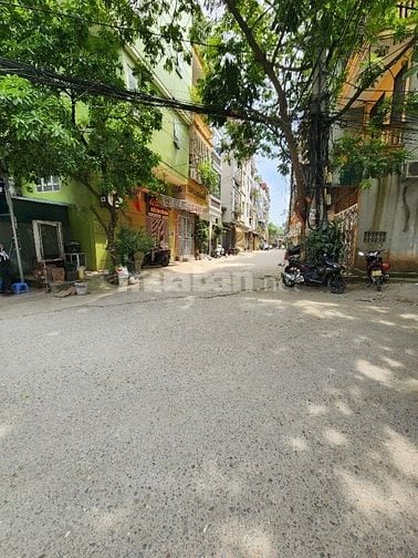 Nhà phân lô ô tô đỗ cửa giá 5,300 tỷ