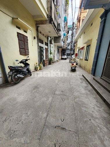 Nhà phân lô ô tô đỗ cửa giá 5,300 tỷ