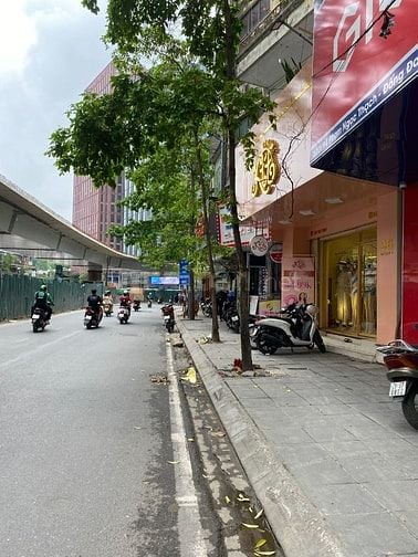 Cho thuê nhà mặt phố 94 Phạm Ngọc Thạch, 79 m2, mặt tiền 7m