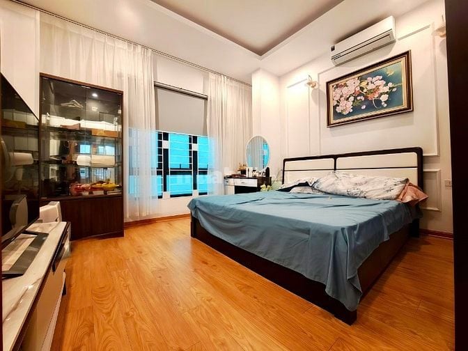 Bán nhà ngõ 10 Láng Hạ 41m2x5T, lô góc,kinh doanh,ngõ thông,giá 14.8tỷ