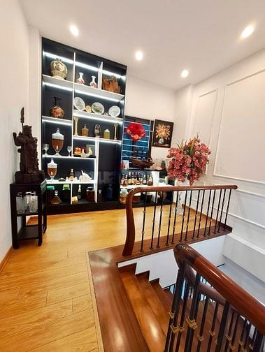 Bán nhà ngõ 10 Láng Hạ 41m2x5T, lô góc,kinh doanh,ngõ thông,giá 14.8tỷ
