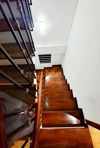 Bán nhà ngõ 10 Láng Hạ 41m2x5T, lô góc,kinh doanh,ngõ thông,giá 14.8tỷ