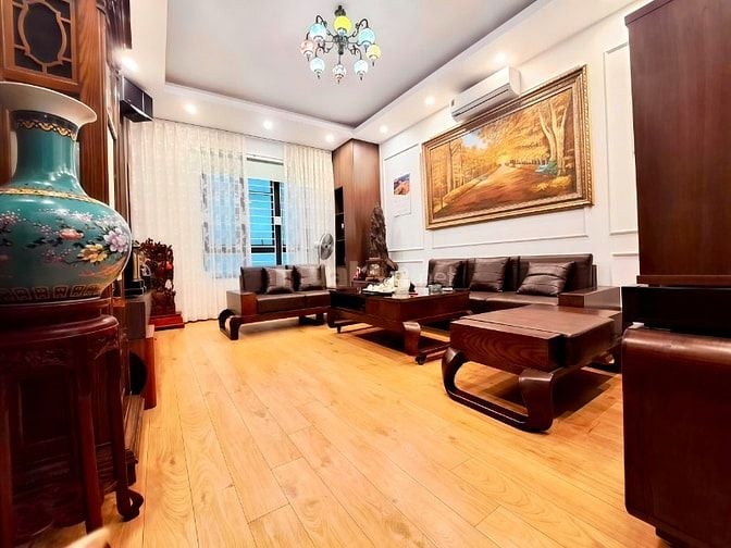 Bán nhà ngõ 10 Láng Hạ 41m2x5T, lô góc,kinh doanh,ngõ thông,giá 14.8tỷ
