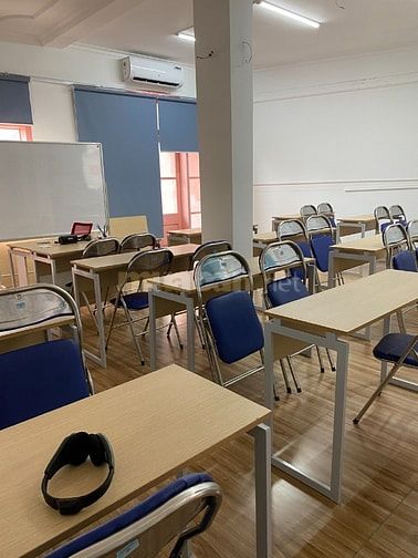 Cho thuê nhà mặt phố 94 Phạm Ngọc Thạch, 79 m2, mặt tiền 7m