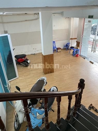 Cho thuê nhà mặt phố 94 Phạm Ngọc Thạch, 79 m2, mặt tiền 7m