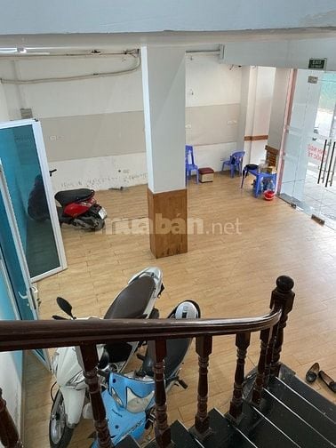 Cho thuê nhà mặt phố 94 Phạm Ngọc Thạch, 79 m2, mặt tiền 7m