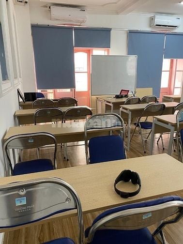 Cho thuê nhà mặt phố 94 Phạm Ngọc Thạch, 79 m2, mặt tiền 7m
