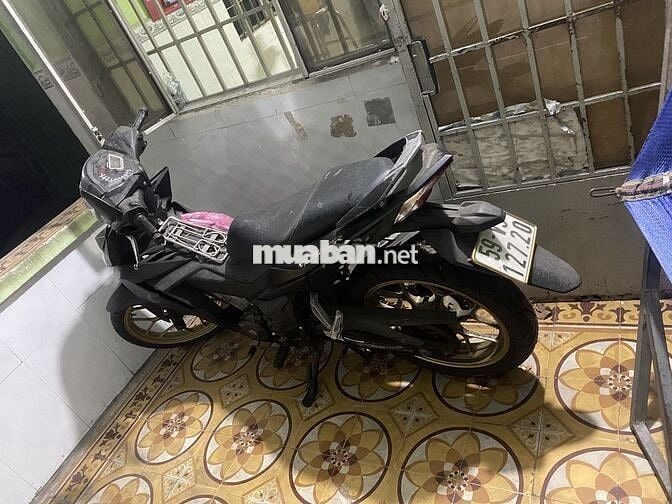 Xe đang chạy do có công việc nên ae đam mê mình ba