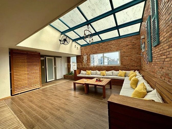 Cho thuê Biêt thự Cộng Hoà, P.4, Q. TB. 8x20m. Hầm 4L. Giá 75tr