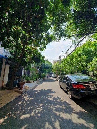 Cho thuê Biêt thự Cộng Hoà, P.4, Q. TB. 8x20m. Hầm 4L. Giá 75tr