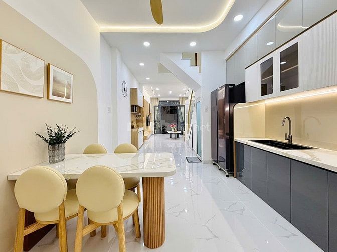 CẦN BÁN RẤT GẤP NHÀ MỚI ĐẸP ĐÚC 3LẦU MỚI XÂY FULL NỘI THẤT GIÁ MỀM