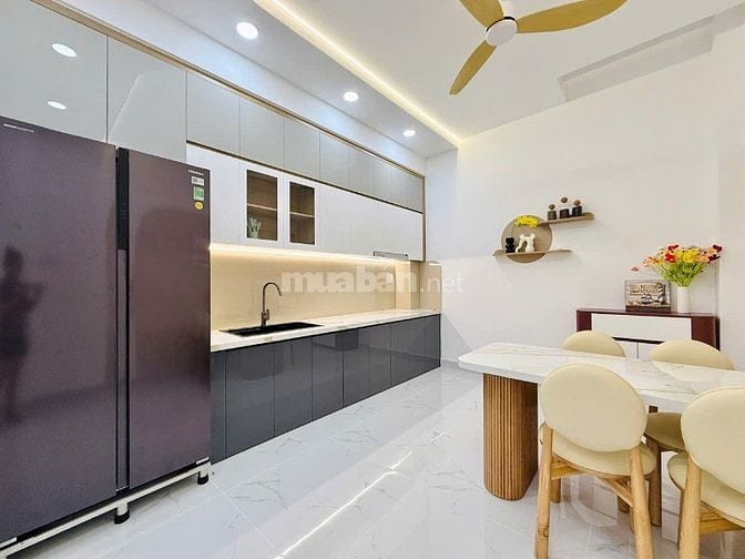CẦN BÁN RẤT GẤP NHÀ MỚI ĐẸP ĐÚC 3LẦU MỚI XÂY FULL NỘI THẤT GIÁ MỀM