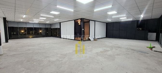Văn Phòng 140m2 - Sàn Trống Đẹp - Giá 30 Triệu