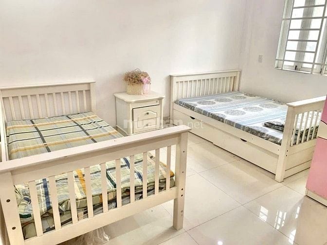 Nhà 4x16 2 lầu 4 phòng full nội thất, Đường Nguyễn Sơn. LH 0779561865.