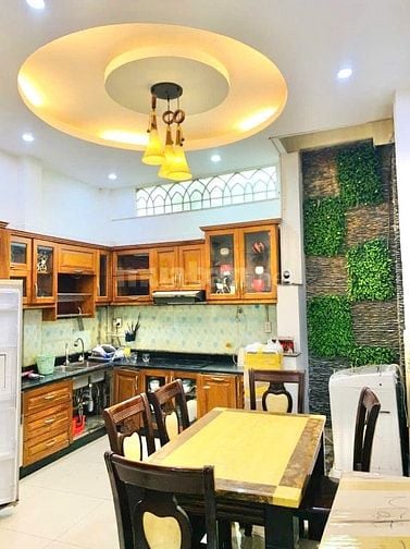 Nhà 4x16 2 lầu 4 phòng full nội thất, Đường Nguyễn Sơn. LH 0779561865.
