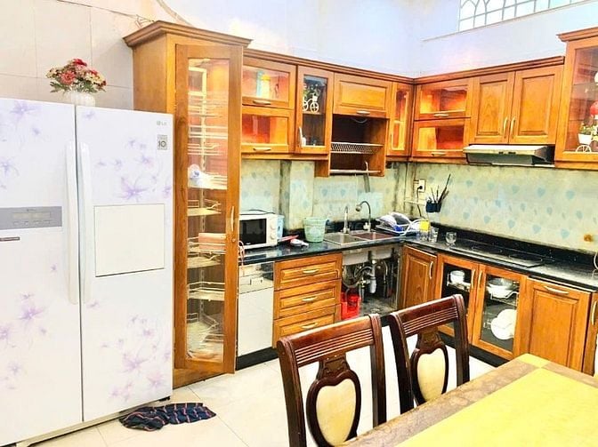 Nhà 4x16 2 lầu 4 phòng full nội thất, Đường Nguyễn Sơn. LH 0779561865.