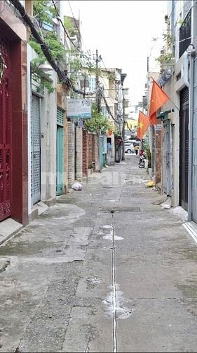 Hẻm CMT8 An Ninh Sạch Sẽ Ngang 3,6m Được xây 4 Tầng Gần Đổ Thị Lời