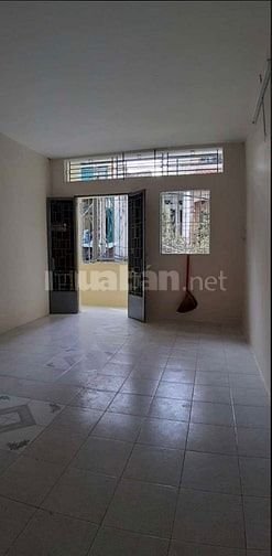 Hẻm CMT8 An Ninh Sạch Sẽ Ngang 3,6m Được xây 4 Tầng Gần Đổ Thị Lời