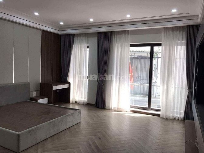 BÁN NHÀ PHỐ ÁI MỘ - LÔ GÓC 4.7M - THANG MÁY, GARA Ô TÔ - 16 TỶ