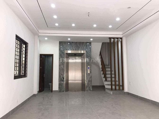 BÁN NHÀ PHỐ ÁI MỘ - LÔ GÓC 4.7M - THANG MÁY, GARA Ô TÔ - 16 TỶ