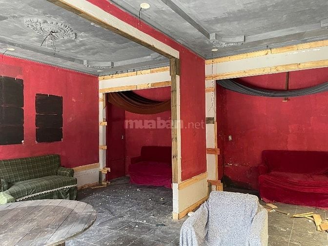 Cho thuê khuôn viên kinh doanh gần 1000m2 ngay trung tâm Biên Hoà