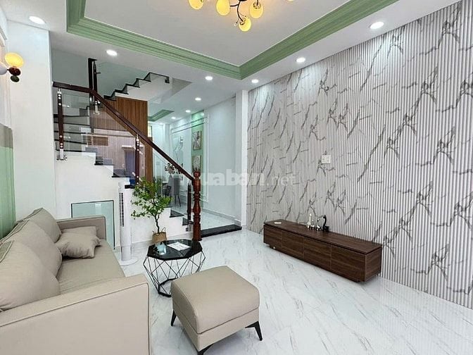 3 tầng đúc BTCT- Âu Dương Lân P.3, Q.8 gần trường Khánh Bình SHR 