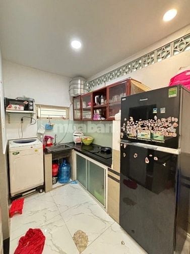 Cách Mặt Tiền Huỳnh Mẩn Đạt 1 Căn Nhà,4 Tầng KD Buôn bán nhộn nhịp 