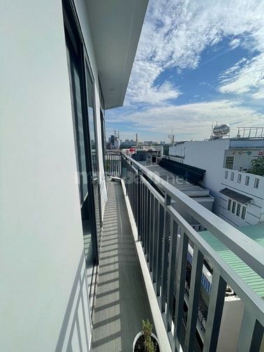 NHÀ GÓC HXH Q.7 – 4 TẦNG – THANG MÁY– NỘI THẤT XỊN – GIÁ CHỈ 9.99 TỶ