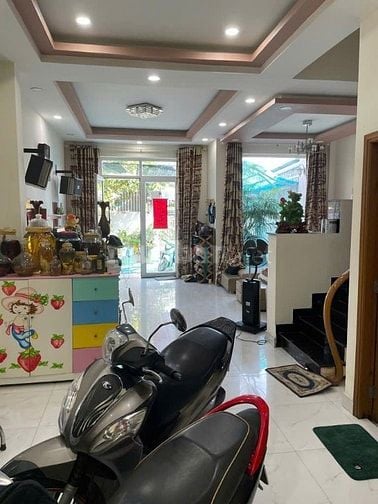 Gần Cầu Rạch Đĩa, DT 6x27m, Đường 12m