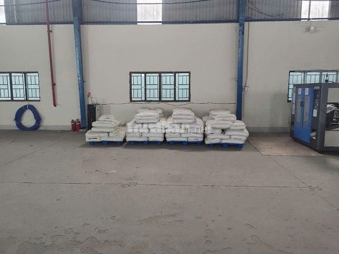 Cho thuê kho chứa hàng Cụm Công Nghiệp Đức Hòa , Long An, DT : 4.000m2