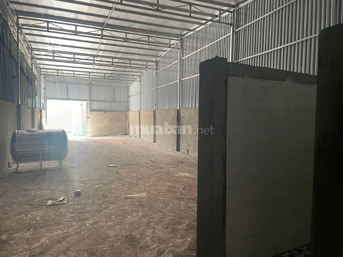Chính chủ cho thuê nhà xưởng rộng 150m2, điện, nước đầy đủ