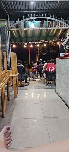 Sang đồ dùng quán cà phê pha máy