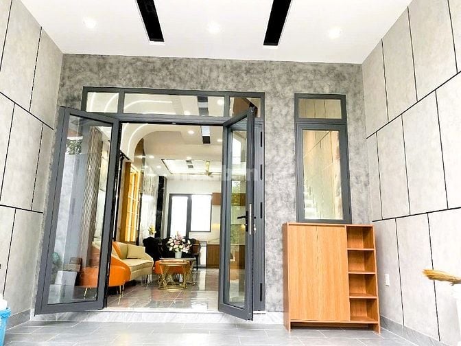 Bán nhà mới 4 tầng đường 24 Linh Đông, full nội thất cao cấp