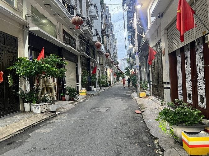 Bán nhà nát khu VIP hẻm xe hơi 6m Cống Lở, P15, Q.Tân Bình.