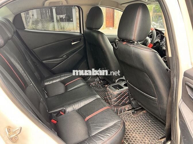 Mazda 2 2016  1.5 AT Sedan - 95000 km