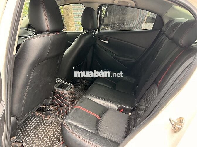 Mazda 2 2016  1.5 AT Sedan - 95000 km