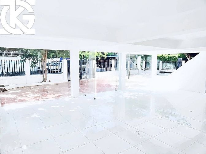 ❇️❇️❇️ Cho Thuê Biệt Thự GÓC 2MT: 01 Trần Văn Sắc - Quận 2 - 20x26m