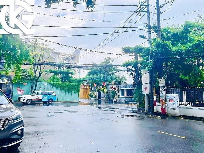 ❇️❇️❇️ Cho Thuê Biệt Thự GÓC 2MT: 01 Trần Văn Sắc - Quận 2 - 20x26m