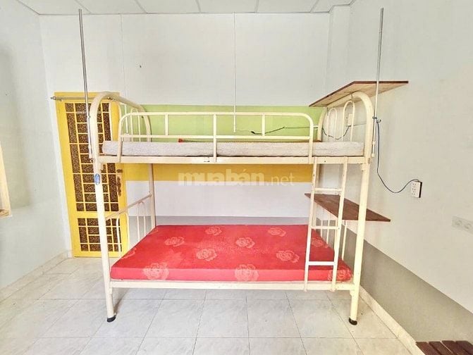 Bán nhà khu Bùi viện, Quận 1, 2 lầu giá 4.95 tỷ