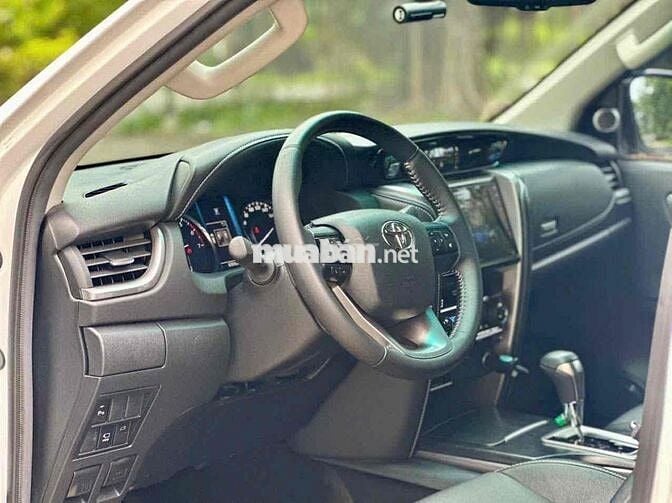 Toyota Fortuner máy xăng 2.7 AT 4x2 2024 - 6000 km