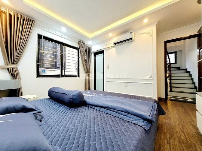 Cho thuê nhà 35m2*6 tầng, ở Hồ Tùng Mậu