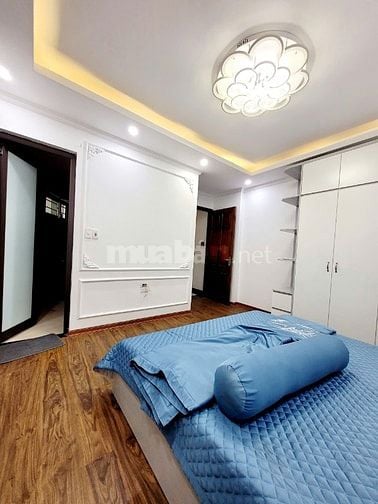Cho thuê nhà 35m2*6 tầng, ở Hồ Tùng Mậu