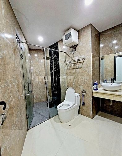 Cho thuê nhà 35m2*6 tầng, ở Hồ Tùng Mậu