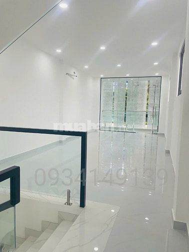 GIẢM hơn 3T.Chính chủ BÁN GẤP nhà 2MT trước sau,3 tầng mới.175m2 SD