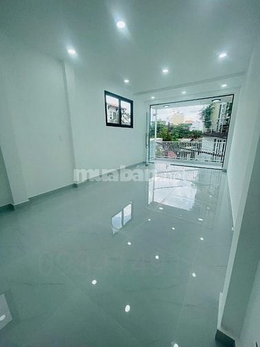 GIẢM hơn 3T.Chính chủ BÁN GẤP nhà 2MT trước sau,3 tầng mới.175m2 SD