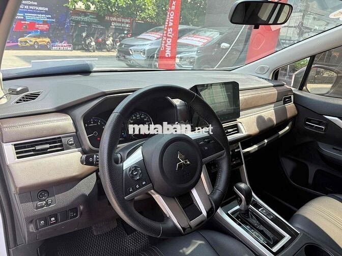Mitsubishi Xpander 2023 AT Premium - 31000 km