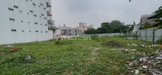 Bánđất MT đườngsố 77 Tân Quy,Q7, mặt sau là sông. DT:34x60m,CN:2.000m2